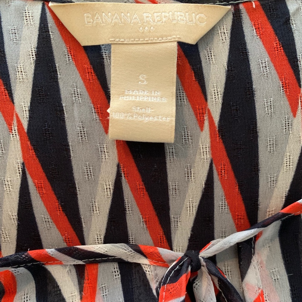 Banana Republic sheer sleeveless Blouse